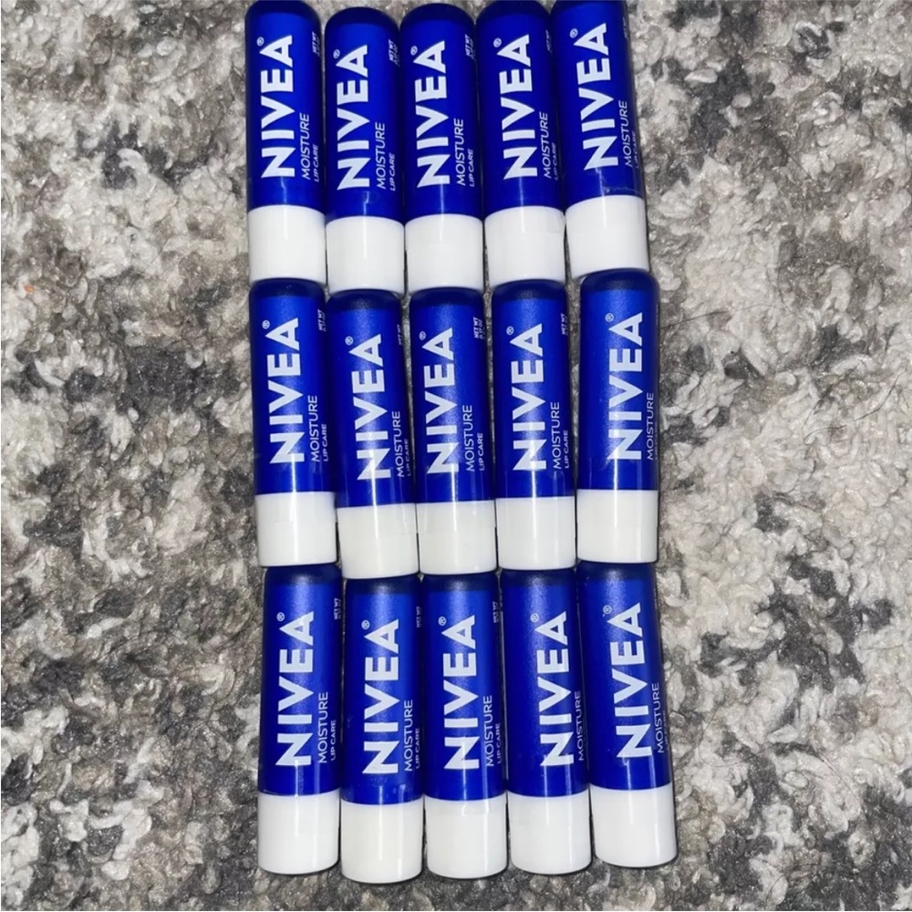15 Tubes, NIVEA Moisture Lip Care Lip Balm 0.17 oz